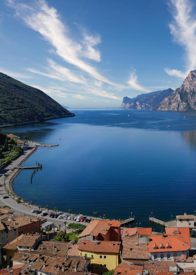 Le Calle Holiday Apartments Torbole Sul Garda Ngoại thất bức ảnh