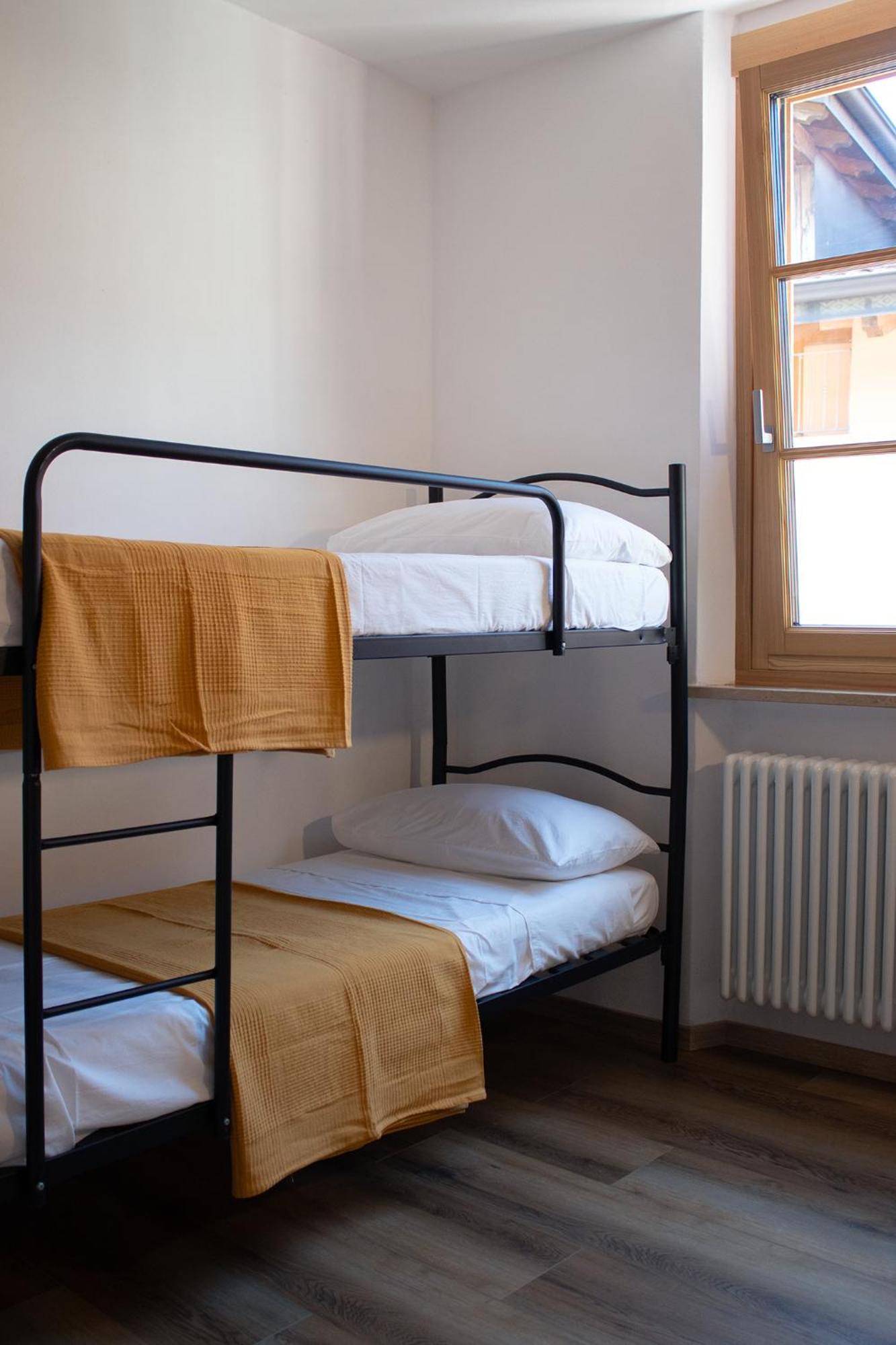 Le Calle Holiday Apartments Torbole Sul Garda Ngoại thất bức ảnh